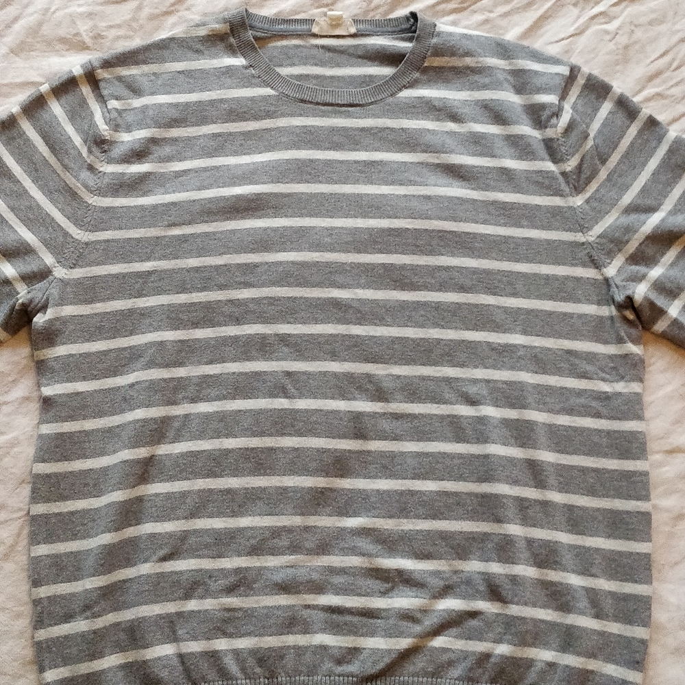 XL striped GAP shirt